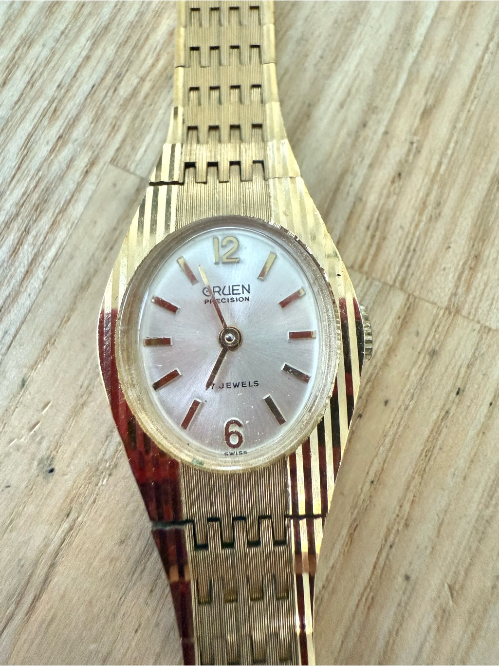Vintage Gruen Precision Ladies Oval Gold Tone Mechanical Winding Watch